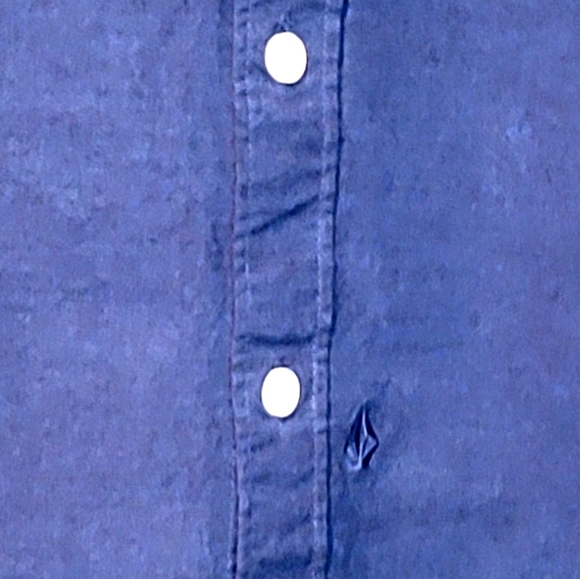 Volcom - Picture 2 of 6